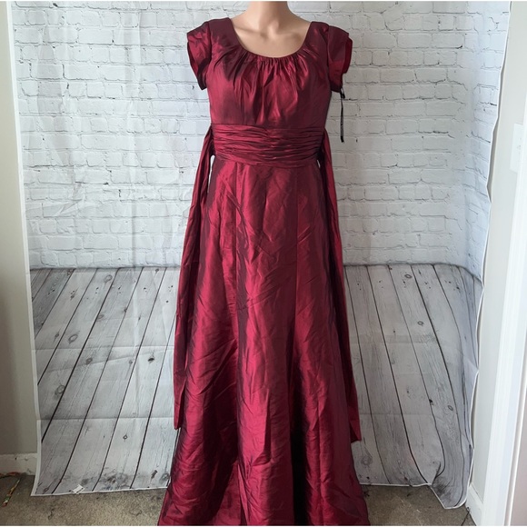 Beautifully Modest Red Sleeveless Formal Long Dress size 6 - Picture 2 of 15